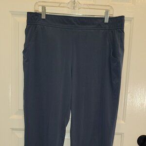 Blue cropped pants for travel, active wear